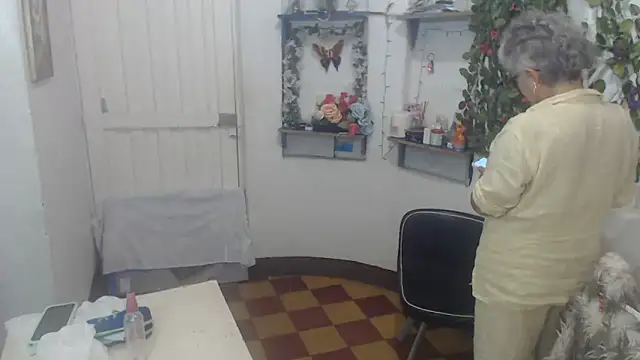 FunnyGrandma online show from 02.21.25