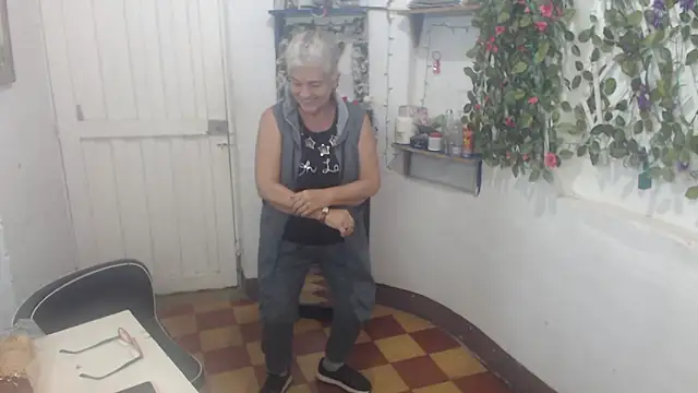 FunnyGrandma online show from 03.14.25