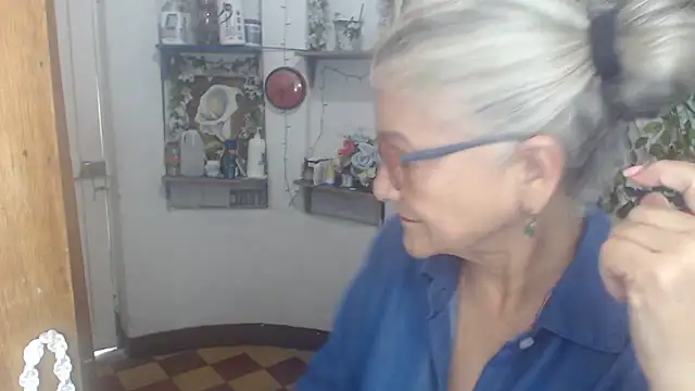 Snapshot of FunnyGrandma chatting on 05.02.26 FunnyGrandma online show from 05.02.26