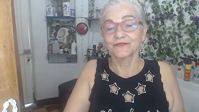 Snapshot of FunnyGrandma chatting on 05.03.26 FunnyGrandma online show from 05.03.26