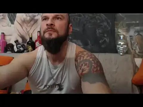 Snapshot of viking_30 chatting on 02.18.25 viking 30 online show from 02.18.25