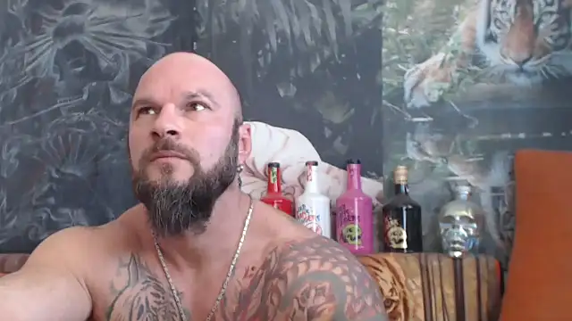 Snapshot of viking_30 chatting on 09.23.25 viking 30 online show from 09.23.25