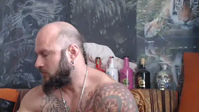 Snapshot of viking_30 chatting on 09.25.25 viking 30 online show from 09.25.25