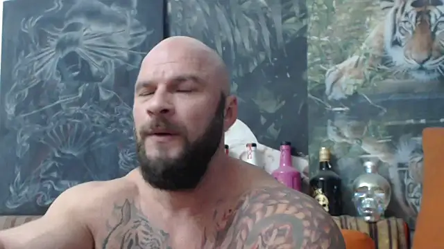 Snapshot of viking_30 chatting on 10.23.25 viking 30 online show from 10.23.25