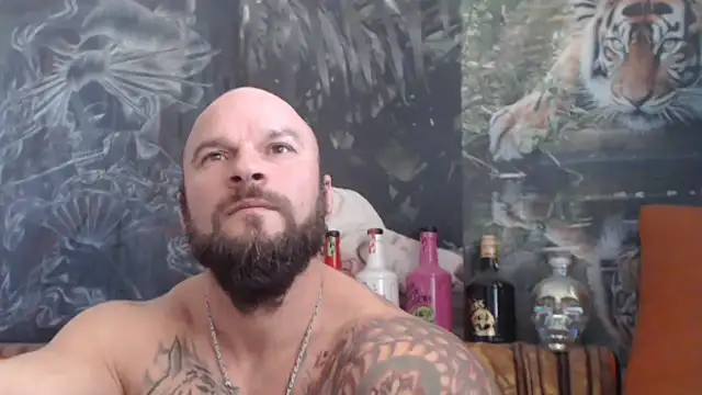 Snapshot of viking_30 chatting on 10.30.25 viking 30 online show from 10.30.25