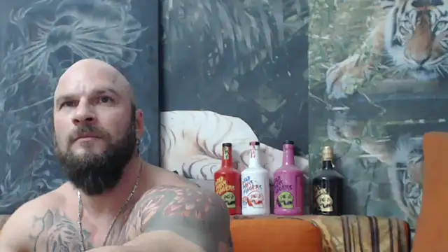 Snapshot of viking_30 chatting on 11.28.25 viking 30 online show from 11.28.25