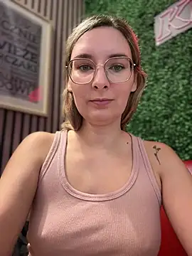 The Snowwhitee online show from 03.10.25