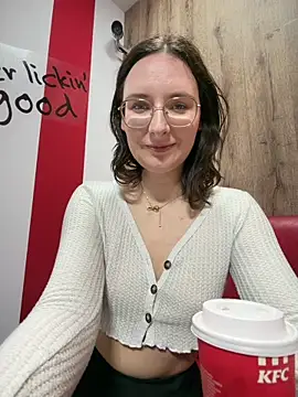 The Snowwhitee online show from 04.04.26