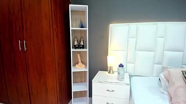 Snapshot of yeral2017 chatting on 12.24.24 yeral2017 online show from 12.24.24