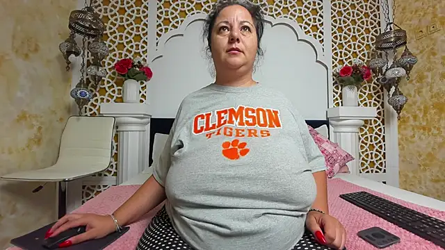 AleshaArabian online show from 09.09.25