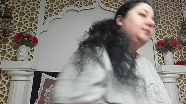 Snapshot of AleshaArabian chatting on 02.16.26 AleshaArabian online show from 02.16.26