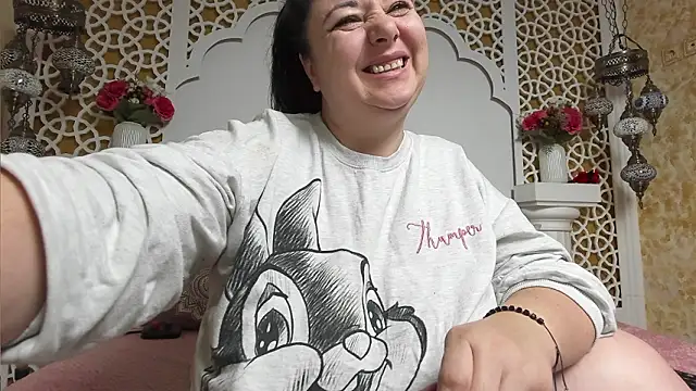 Snapshot of AleshaArabian chatting on 02.20.26 AleshaArabian online show from 02.20.26