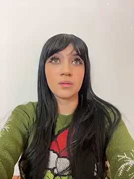 Snapshot of EmmyEvans1 chatting on 12.24.24 EmmyEvans1 online show from 12.24.24