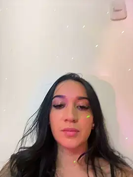 Snapshot of EmmyEvans1 chatting on 02.05.25 EmmyEvans1 online show from 02.05.25