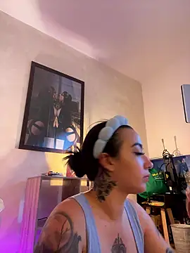 Snapshot of EmmyEvans1 chatting on 01.13.26 EmmyEvans1 online show from 01.13.26