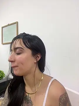 Snapshot of EmmyEvans1 chatting on 02.10.26 EmmyEvans1 online show from 02.10.26