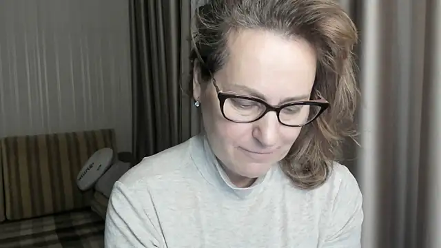 lauraoven online show from 01.18.25