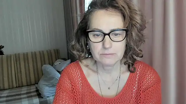 lauraoven online show from 02.04.25