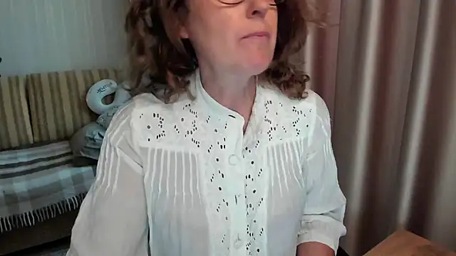 lauraoven online show from 07.12.26
