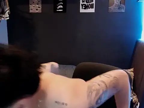 Snapshot of ASIANken911 chatting on 04.08.26 ASIANken911 online show from 04.08.26