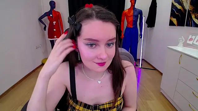 Snapshot of CloudGrace chatting on 03.20.25 CloudGrace online show from 03.20.25