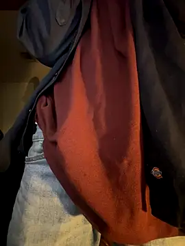 Snapshot of danieldonte chatting on 11.23.25 danieldonte online show from 11.23.25