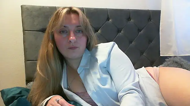 SusanCurt online show from 10.26.25