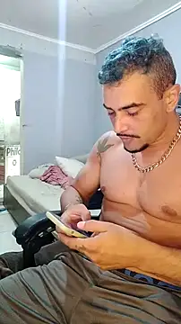 Snapshot of Fadinha-e-Raro chatting on 02.14.25 Fadinha-e-Raro online show from 02.14.25