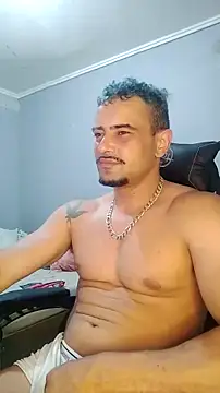 Snapshot of Fadinha-e-Raro chatting on 02.15.25 Fadinha-e-Raro online show from 02.15.25