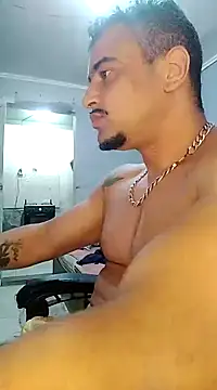 Snapshot of Fadinha-e-Raro chatting on 02.19.25 Fadinha-e-Raro online show from 02.19.25