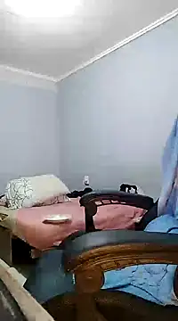 Snapshot of Fadinha-e-Raro chatting on 02.20.25 Fadinha-e-Raro online show from 02.20.25