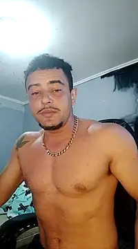 Snapshot of Fadinha-e-Raro chatting on 03.01.25 Fadinha-e-Raro online show from 03.01.25