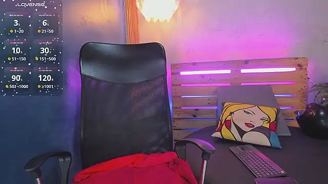 Snapshot of niky_doll_ chatting on 02.18.26 niky doll online show from 02.18.26