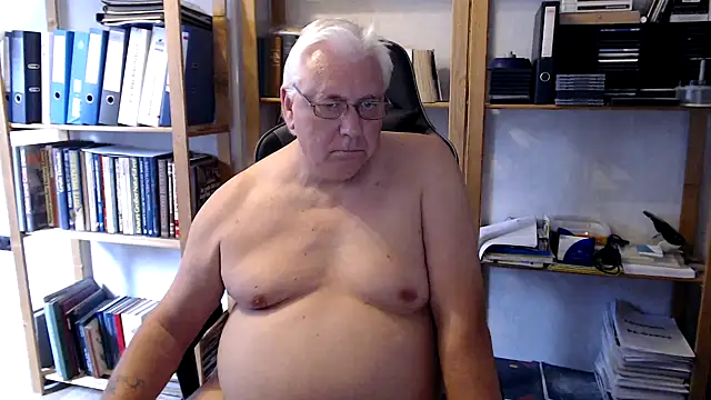 Snapshot of SchwanzhureXXL chatting on 07.08.26 SchwanzhureXXL online show from 07.08.26