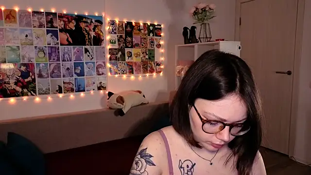 MilenaSaint online show from 02.05.25