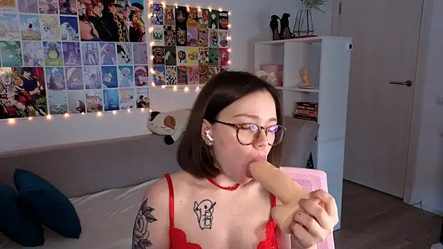 MilenaSaint online show from 02.13.25