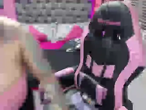 Snapshot of JEENEVIEVE chatting on 09.25.25 JEENEVIEVE online show from 09.25.25