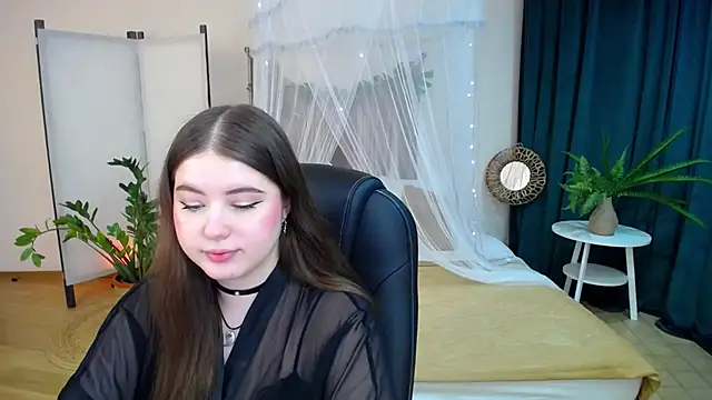 Snapshot of NicoleFoxery chatting on 02.07.25 NicoleFoxery online show from 02.07.25