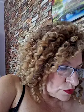 Snapshot of Hot_Azaleea chatting on 05.22.26 Hot Azaleea online show from 05.22.26