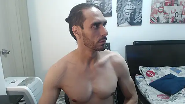 Snapshot of samuelgarcia_ chatting on 12.23.24 samuelgarcia online show from 12.23.24