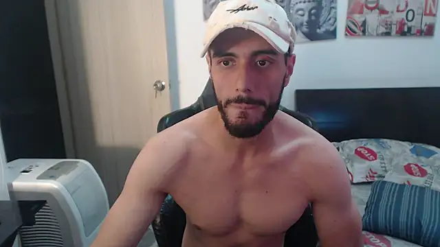 Snapshot of samuelgarcia_ chatting on 03.05.25 samuelgarcia online show from 03.05.25