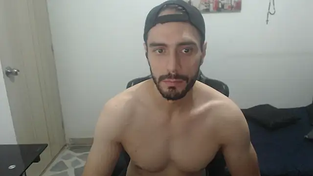 Snapshot of samuelgarcia_ chatting on 09.21.25 samuelgarcia online show from 09.21.25