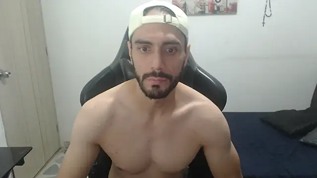 Snapshot of samuelgarcia_ chatting on 09.22.25 samuelgarcia online show from 09.22.25