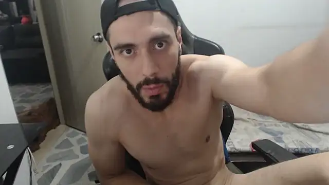 Snapshot of samuelgarcia_ chatting on 11.19.25 samuelgarcia online show from 11.19.25