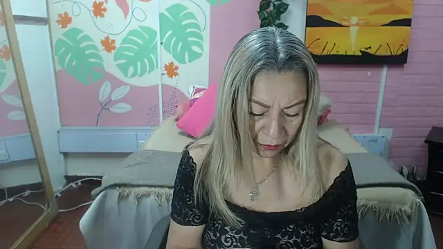 Snapshot of ZAMANTHA chatting on 02.24.26 ZAMANTHA online show from 02.24.26