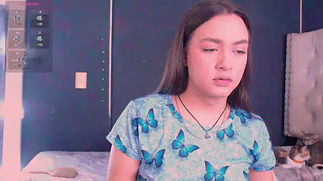 Snapshot of valen_thompson chatting on 12.11.24 valen thompson online show from 12.11.24