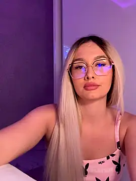 mollyxxx online show from 10.13.25