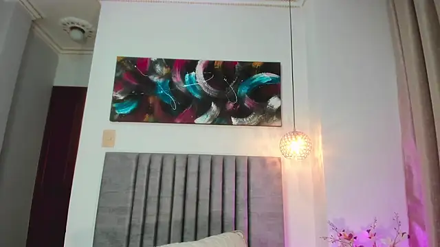 Snapshot of JupiteFox chatting on 10.10.25 JupiteFox online show from 10.10.25