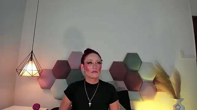 Snapshot of JupiteFox chatting on 10.20.25 JupiteFox online show from 10.20.25