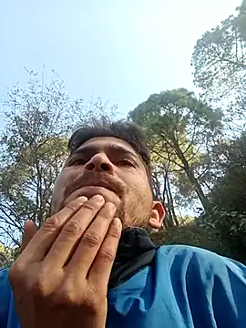 Snapshot of SunnyleoneBG chatting on 02.24.25 SunnyleoneBG online show from 02.24.25